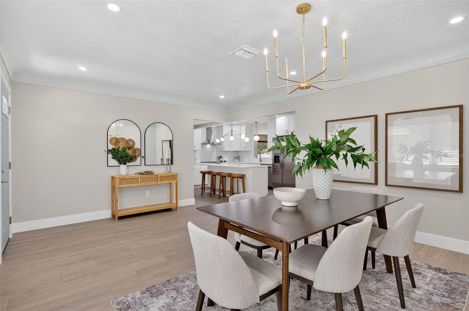 PINE RIDGE - Residential