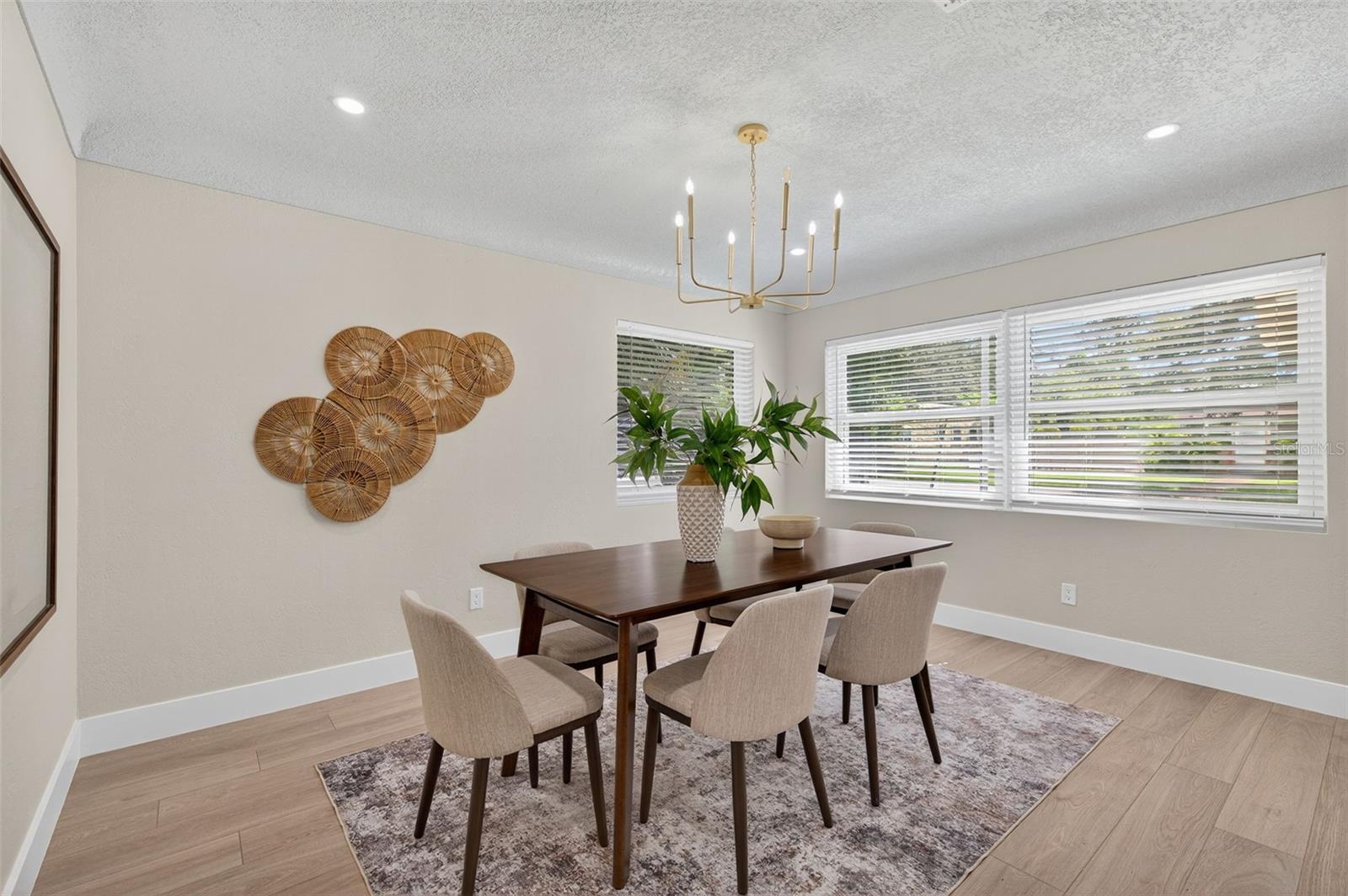 PINE RIDGE - Residential