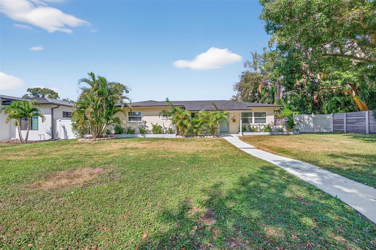 PINE RIDGE - Residential