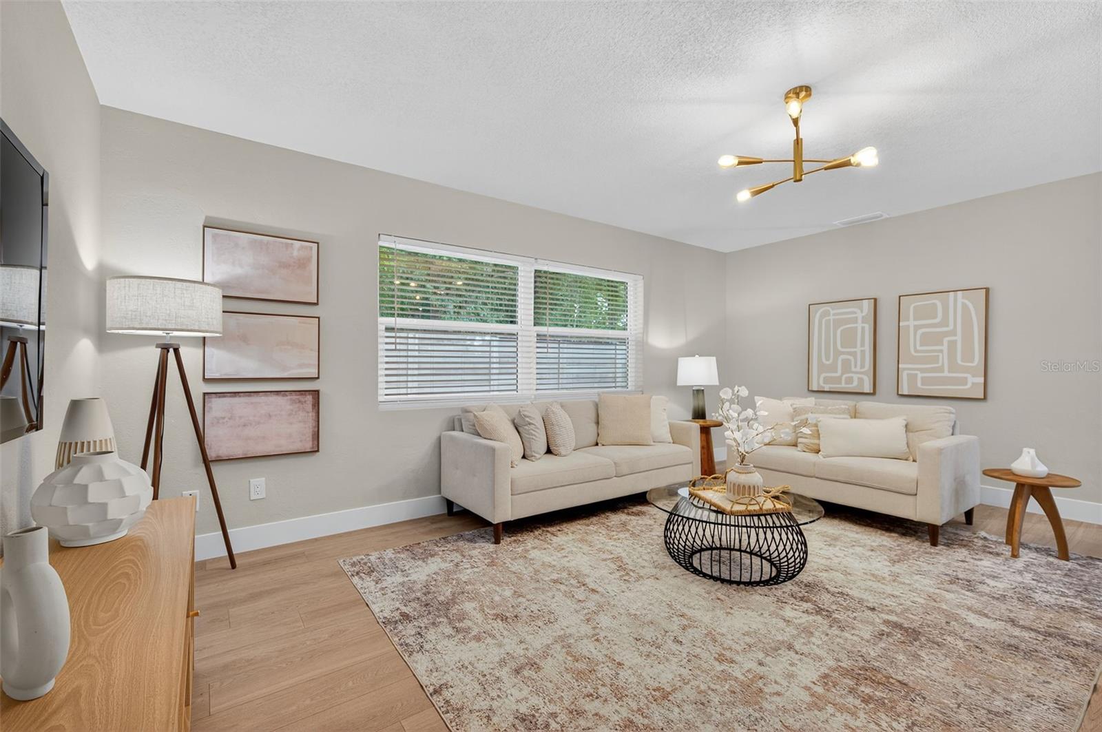 PINE RIDGE - Residential