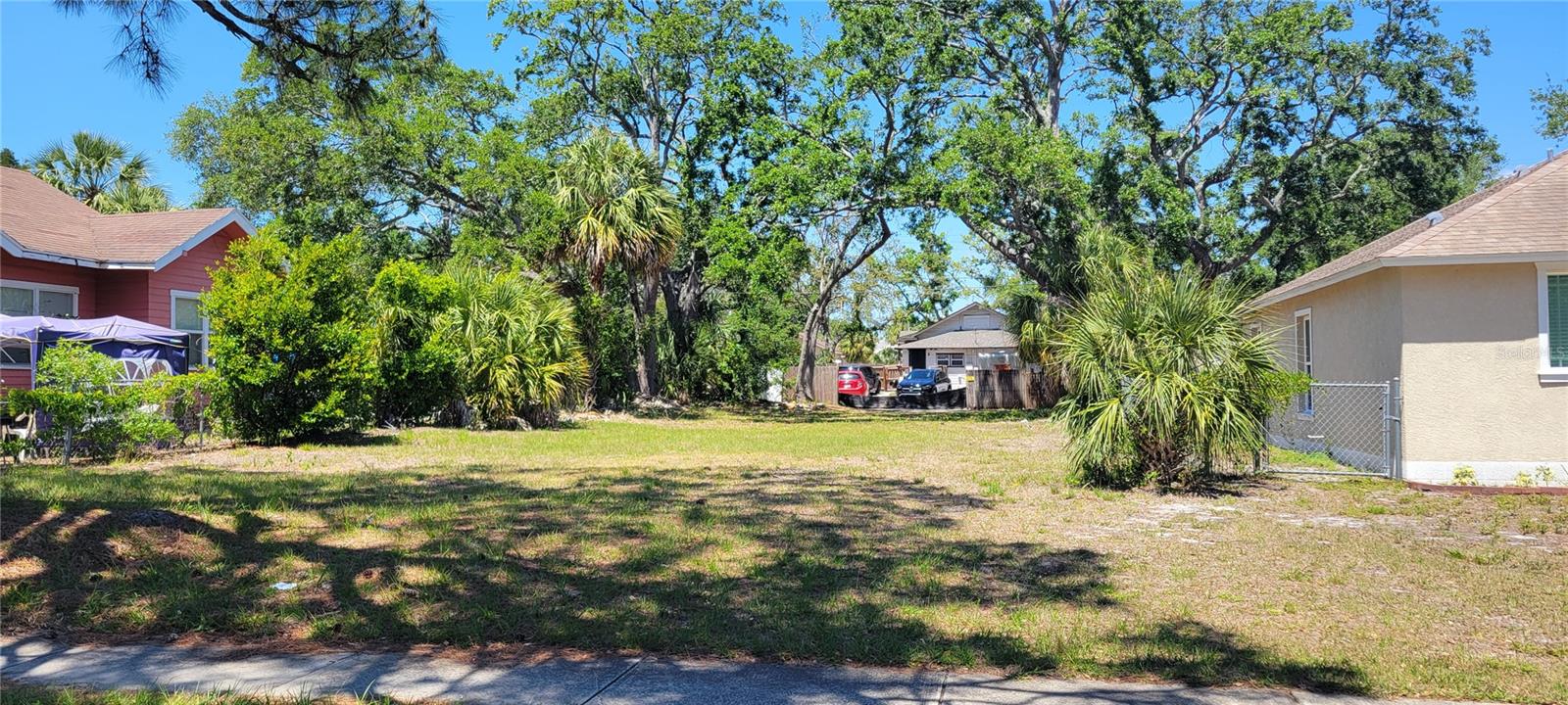 Build Your Dream in the Heart of St. Pete! Discover the potential of this cleared and buildable 50x120 lot in the up and coming Cromwell Heights neighborhood—just minutes from vibrant downtown St. Petersburg, major highways, and the world-renowned powdery sands of our Gulf beaches.
This high and dry homesite (Flood Zone X) offers the perfect canvas to design and build your dream home or next investment property. Enjoy the convenience of a central location that keeps you close to everything: from trendy restaurants and boutique shopping to top-tier arts, culture, and nightlife.
Whether you're envisioning a modern city retreat or a charming Florida cottage, this lot is your opportunity to create something truly special in one of St. Pete’s fastest-growing areas.
Opportunities like this are rare—call today and start building your future!