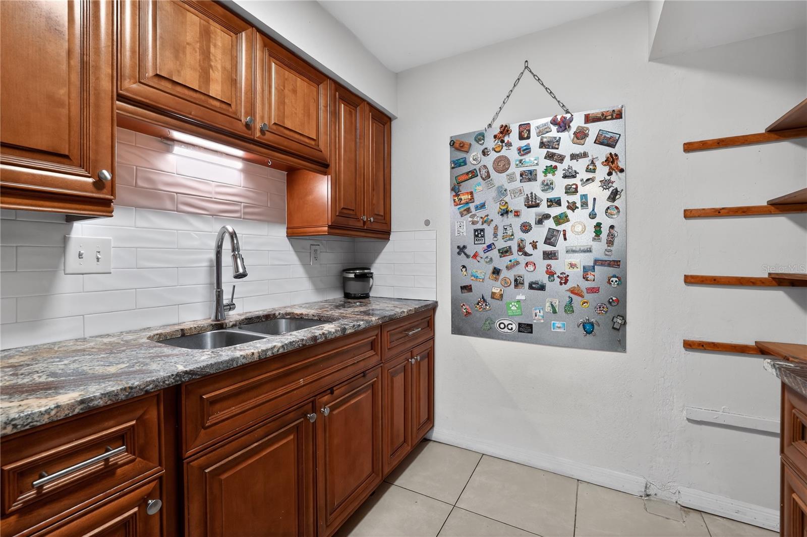 MANHATTAN PALMS CONDO - Residential