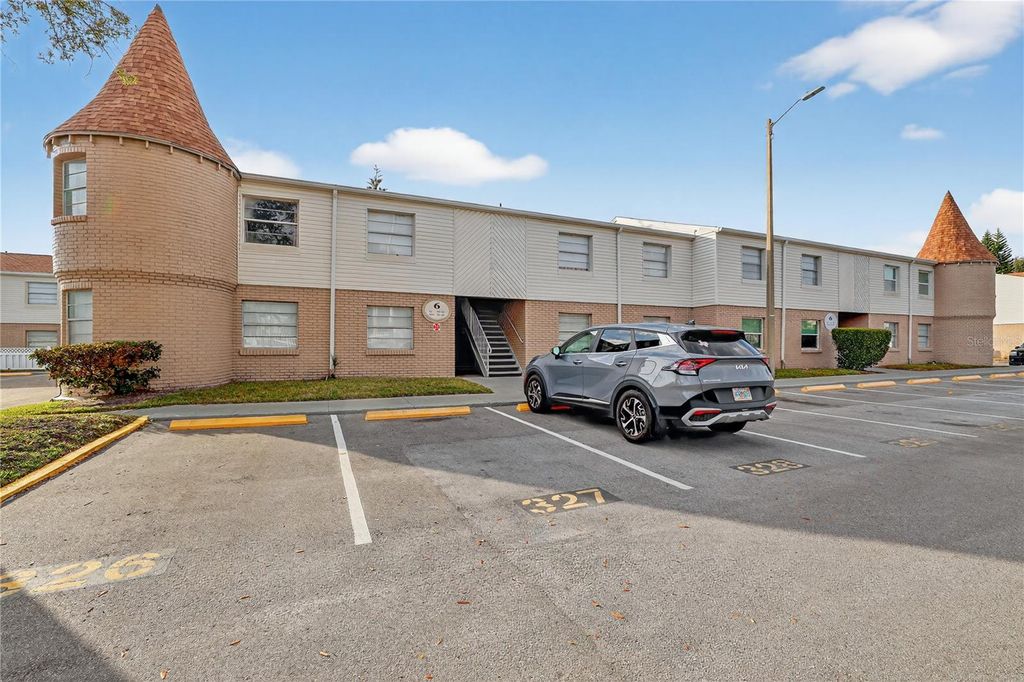 Photo of 7210 N Manhattan Avenue #612, Tampa, FL 33614 (MLS # TB8464006)