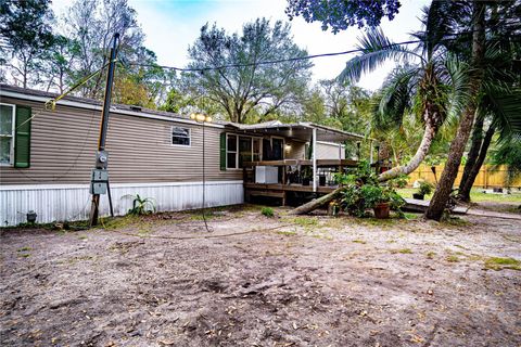 A home in LAKELAND