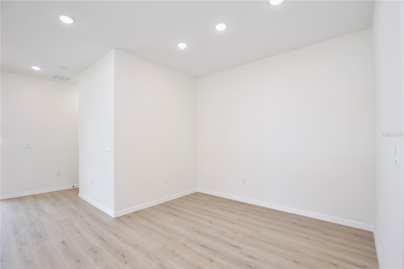 GROVELAND SUNRISE RIDGE - Residential