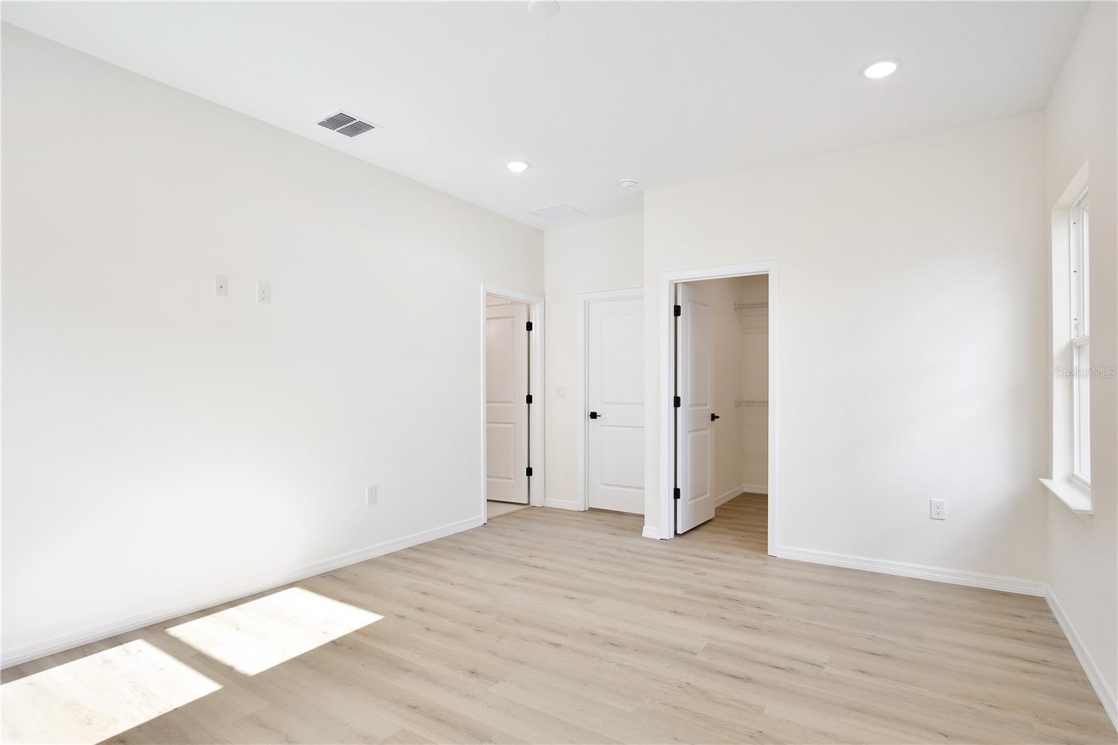GROVELAND SUNRISE RIDGE - Residential
