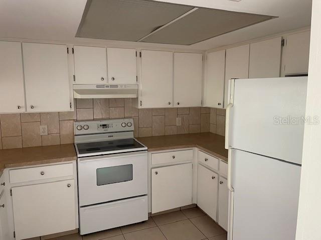 BAYWOOD MEADOWS PH 01 - Residential Lease