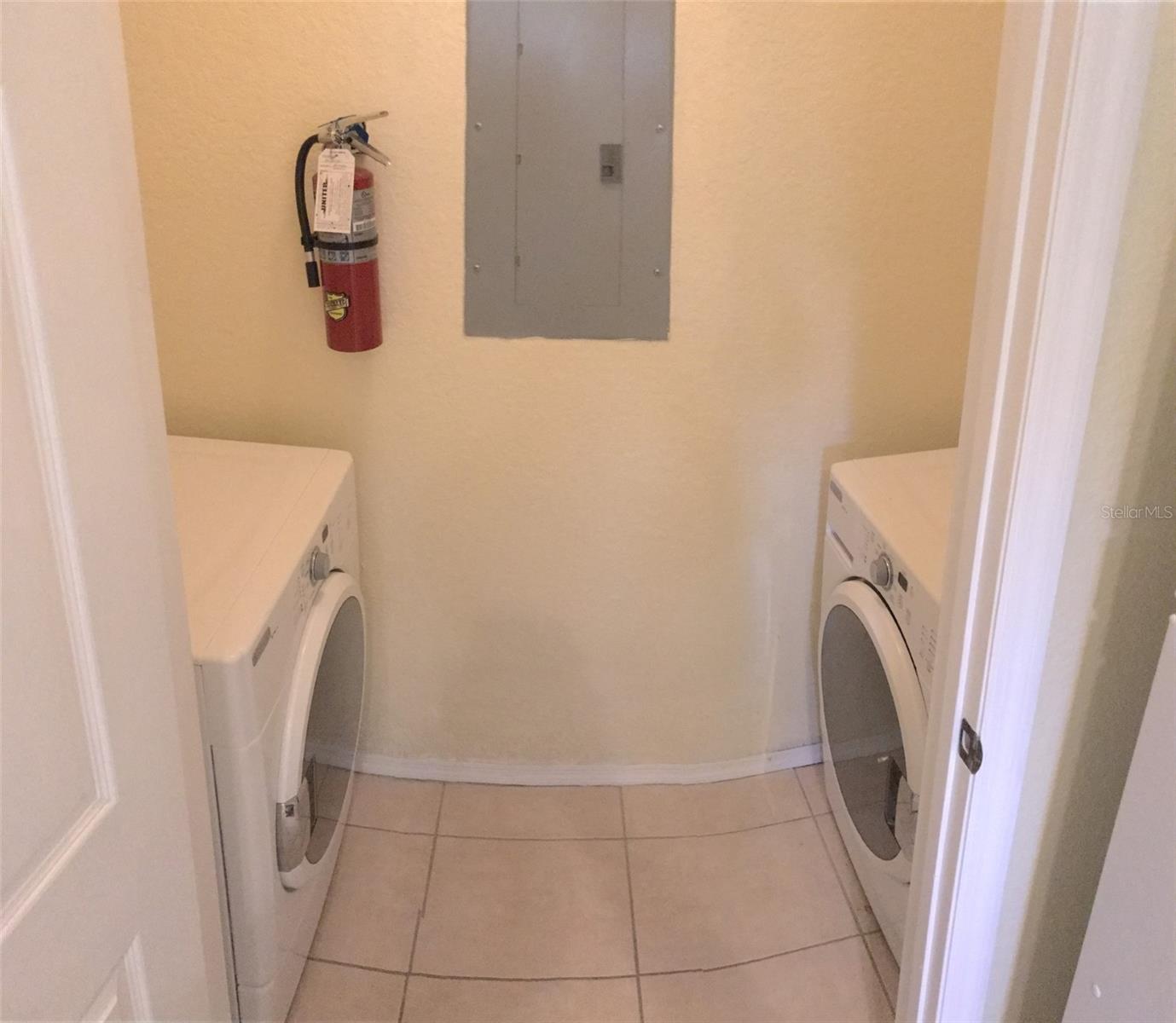 NOTTING HILL A CONDO - Residential