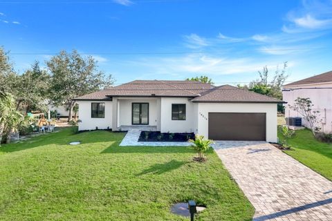 Photo of 14319 Allensworth Avenue, Port Charlotte, FL 33981 (MLS # C7506436) Photo of 14319 Allensworth Avenue, Port Charlotte, FL 33981 (MLS # C7506436)