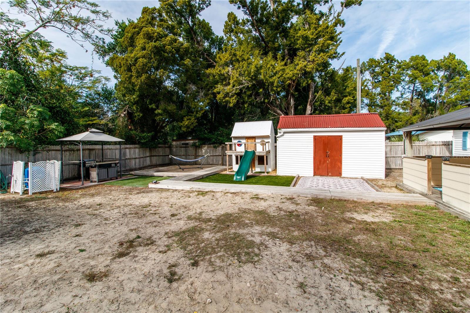 BERKELEY TOWNSITE OF - Residential