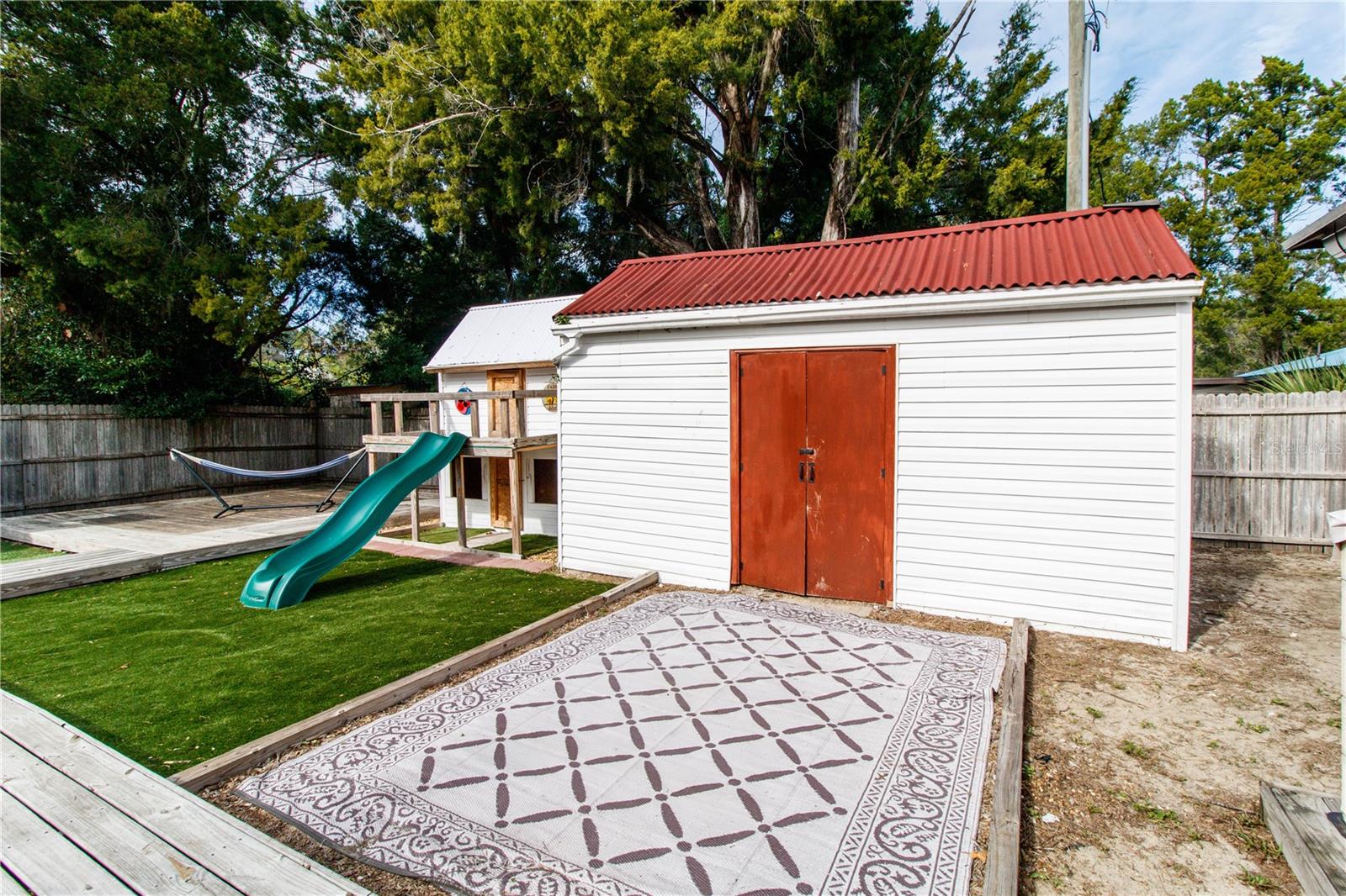 BERKELEY TOWNSITE OF - Residential