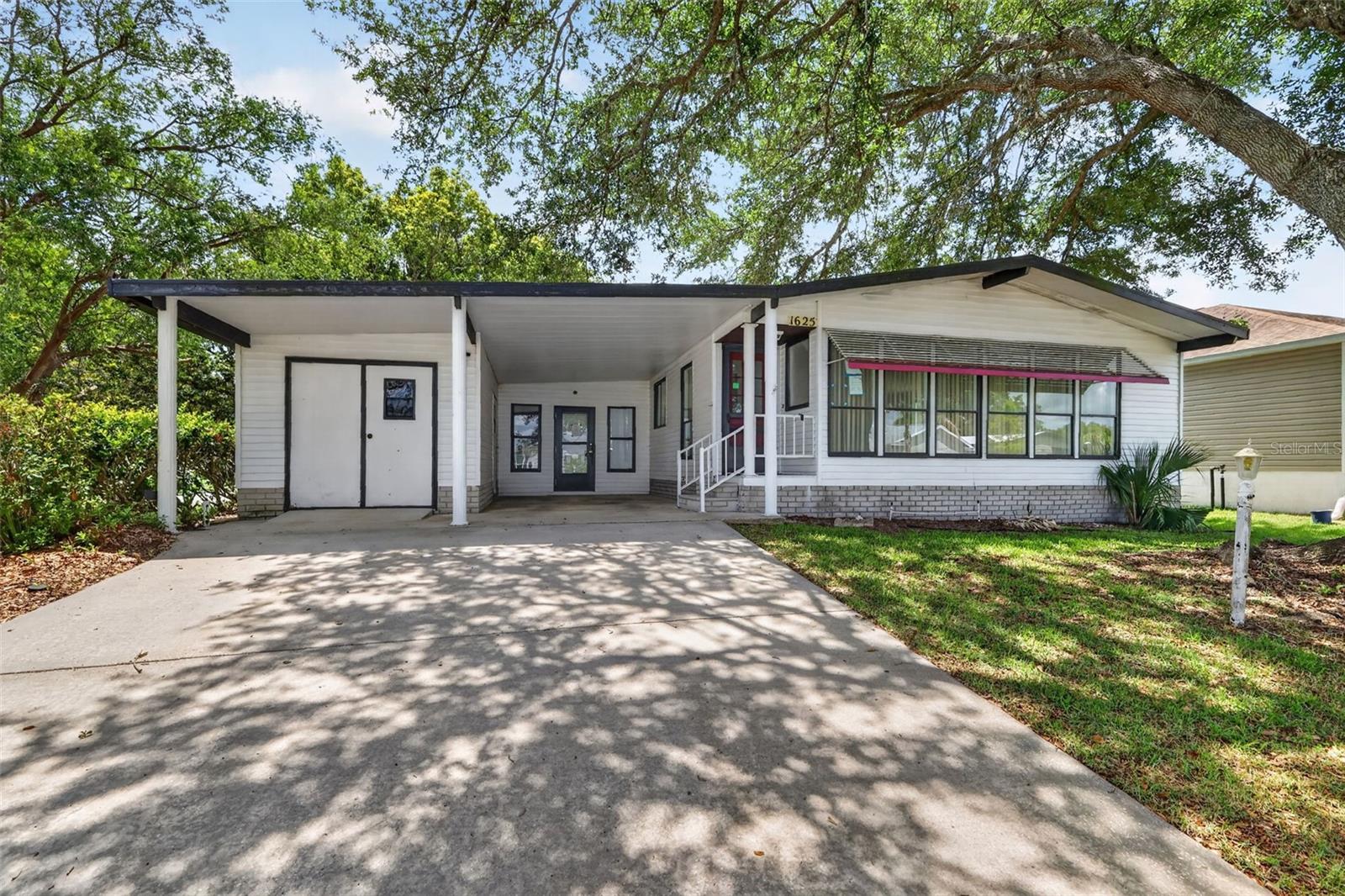 1625 HILTON HEAD BOULEVARD