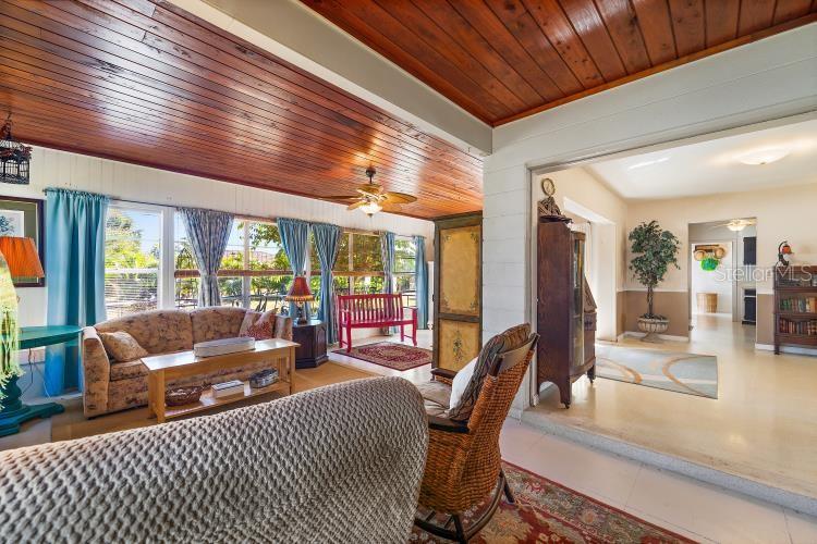 VENICE GARDENS - Residential