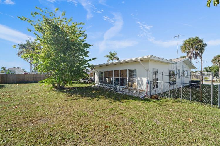 VENICE GARDENS - Residential