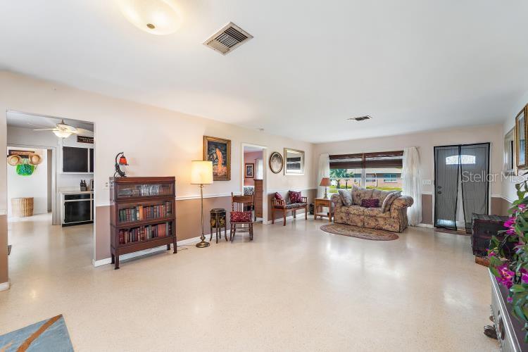 VENICE GARDENS - Residential