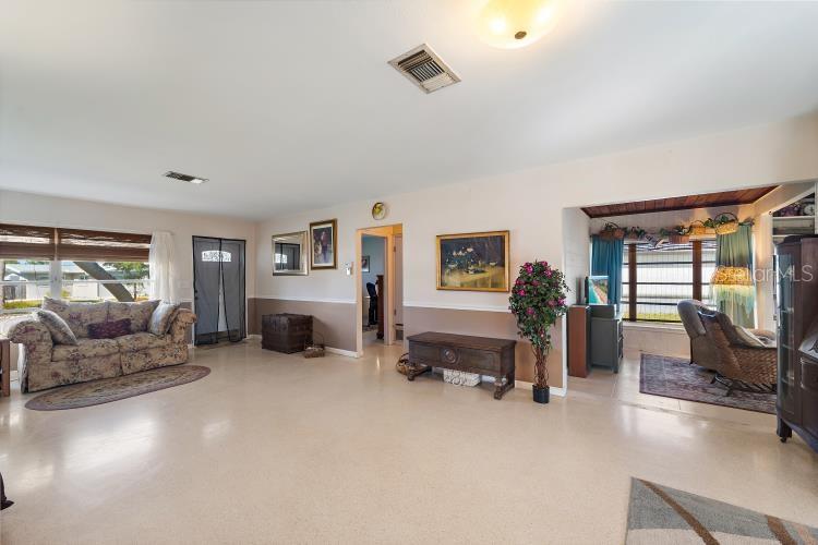 VENICE GARDENS - Residential