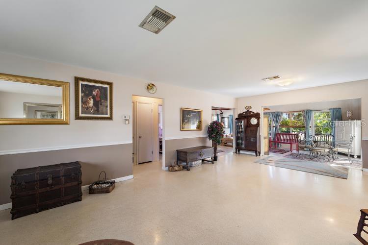 VENICE GARDENS - Residential