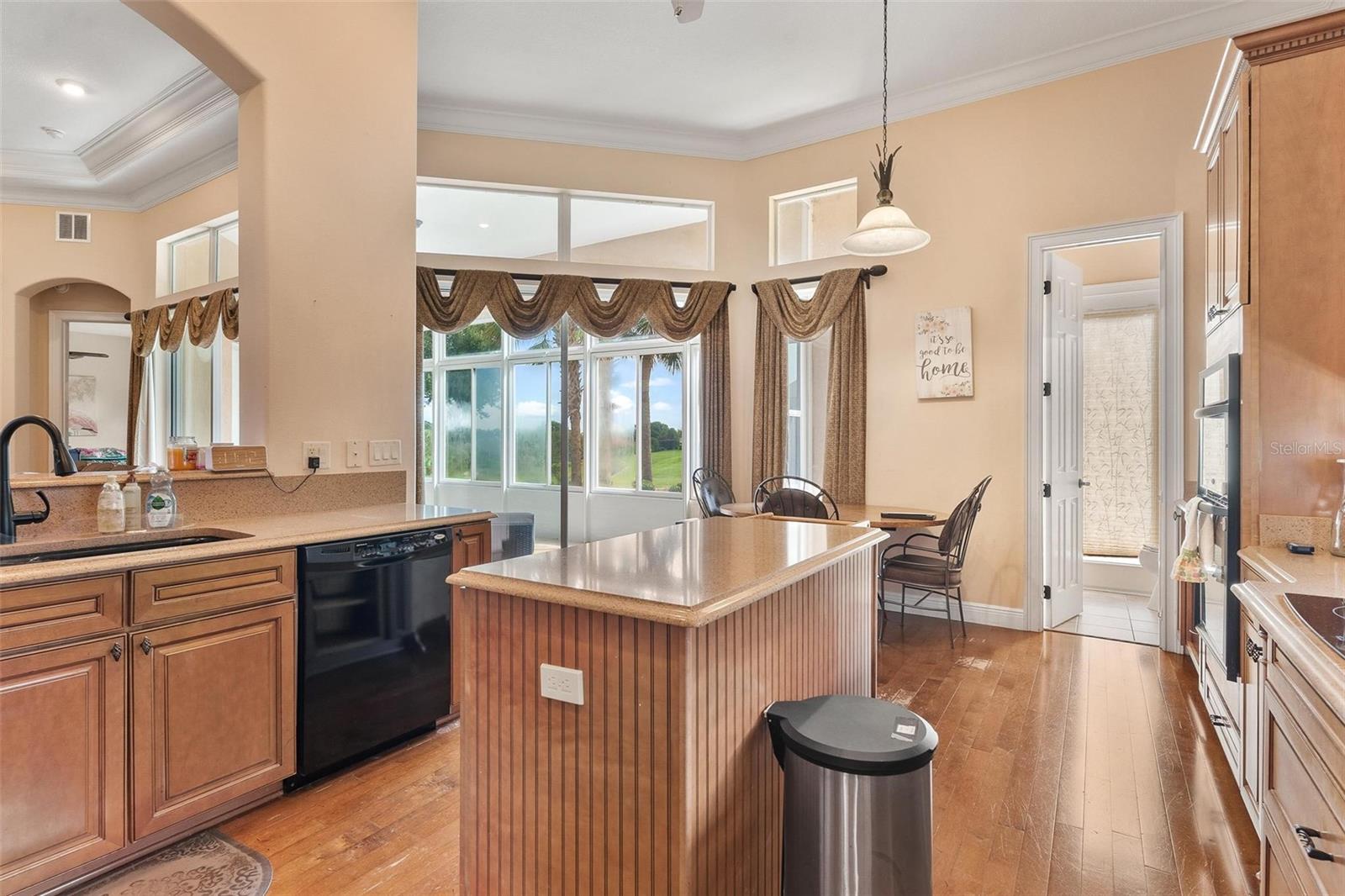 HARBOR HILLS - Residential