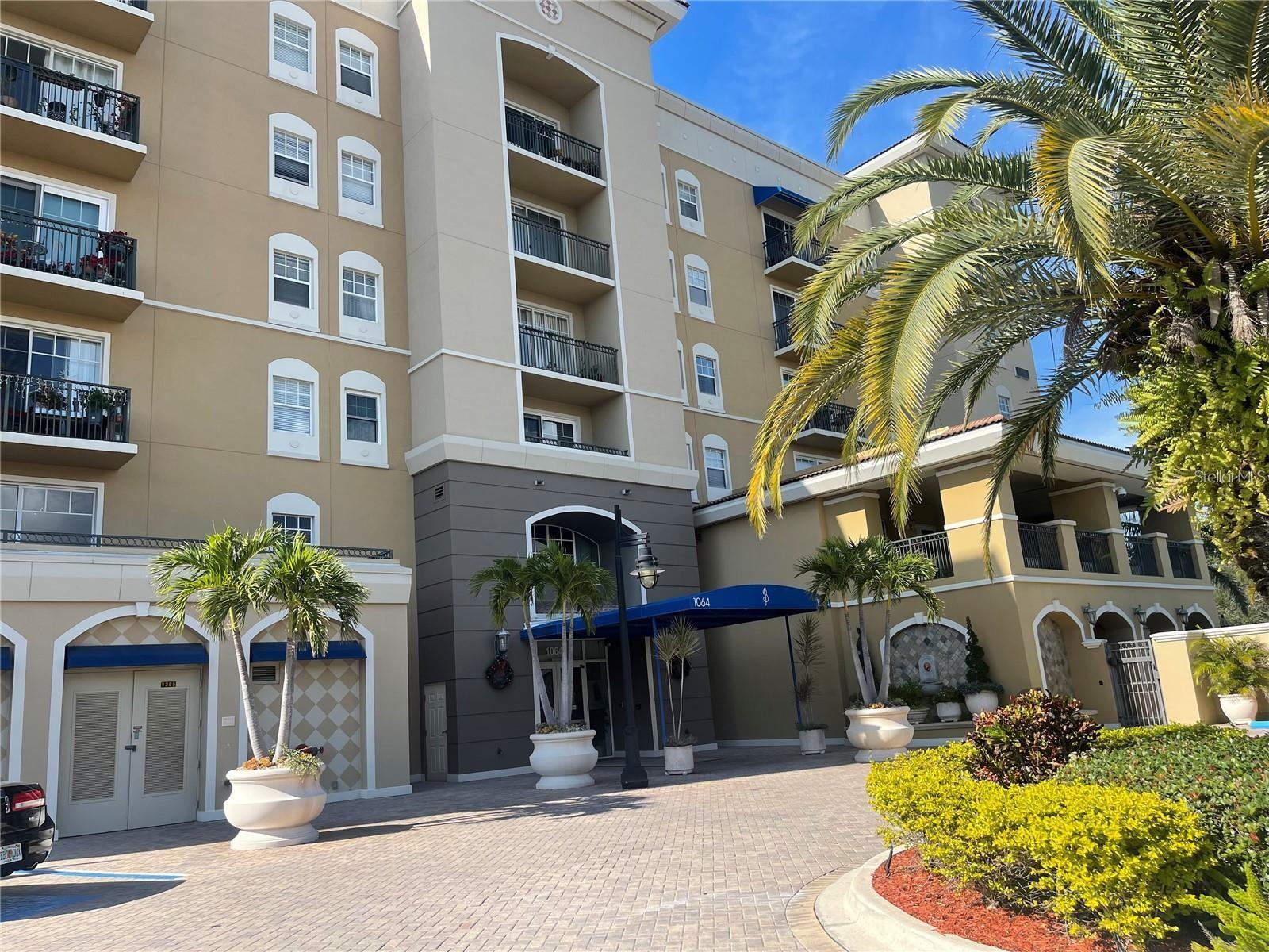 1064 N TAMIAMI TRAIL 1122