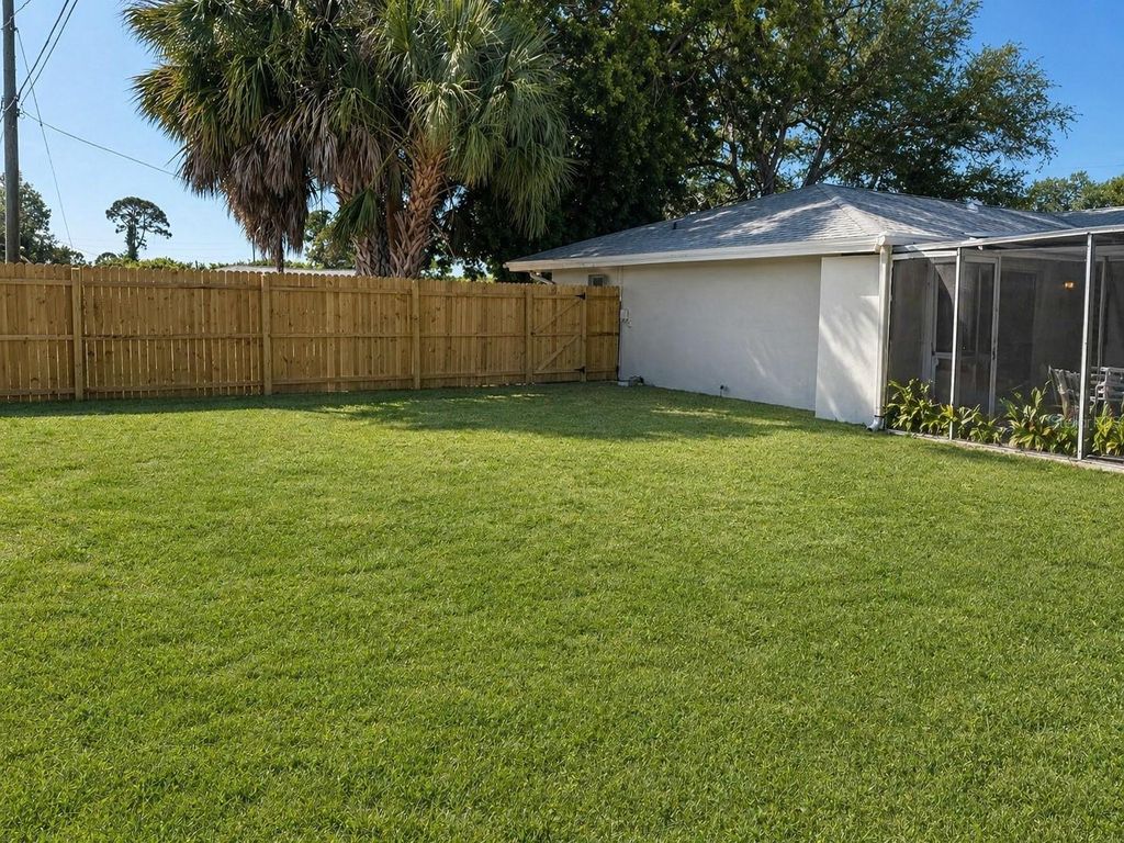 Photo of 13999 80th Avenue, Seminole, FL 33776 (MLS # TB8501806)