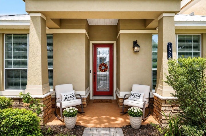Photo 1 of 24 — 1925 APPALACHEE, TAVARES, FL 32778