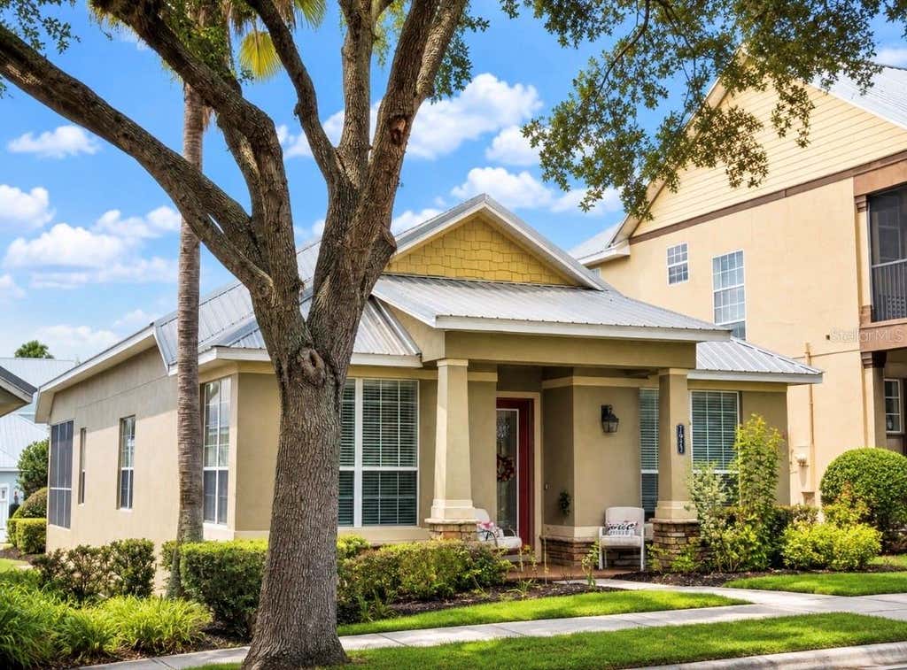 Photo of 1925 Appalachee Cir, Tavares, FL 32778 (MLS # G5116546)
