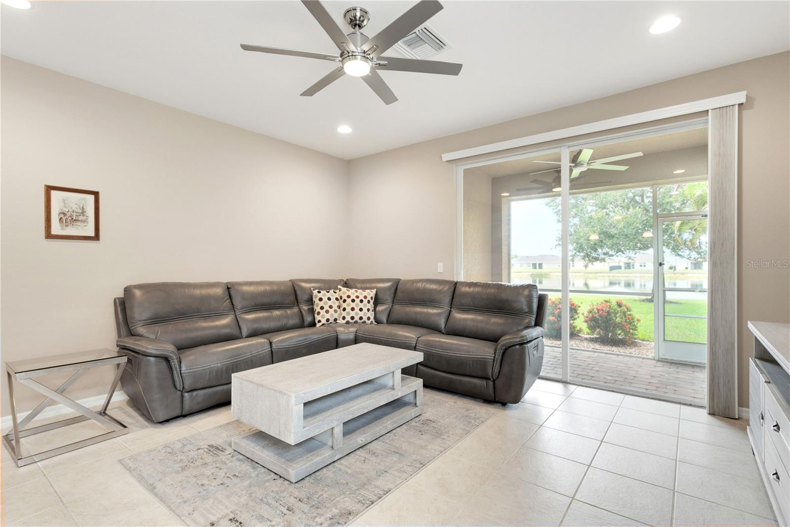 RIVER CLUB - Residential