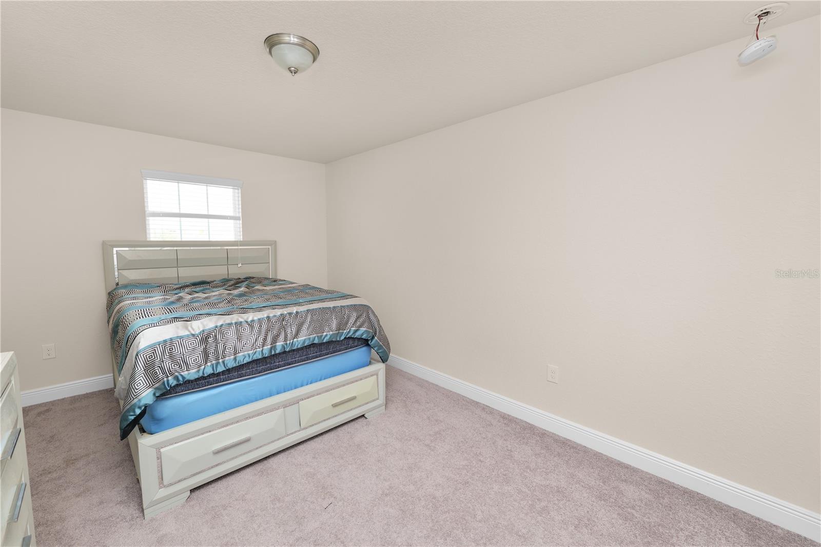 RIDGE/HLND MDWS - Residential