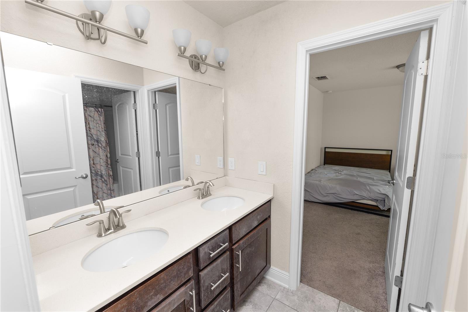 RIDGE/HLND MDWS - Residential