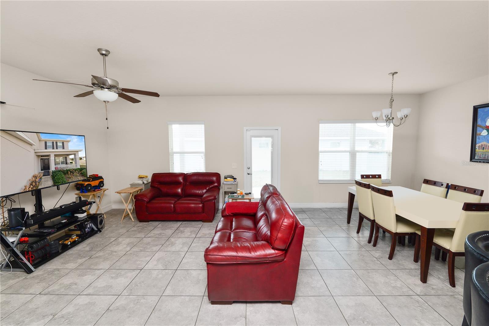 RIDGE/HLND MDWS - Residential