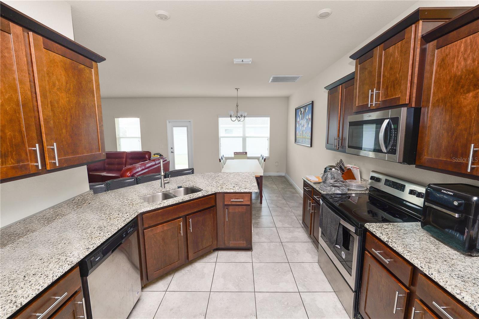 RIDGE/HLND MDWS - Residential