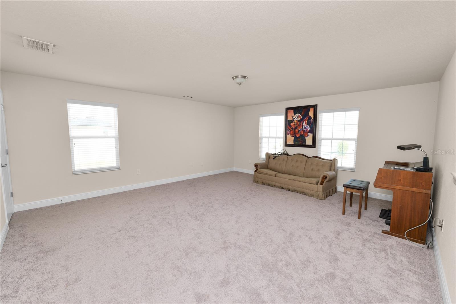 RIDGE/HLND MDWS - Residential