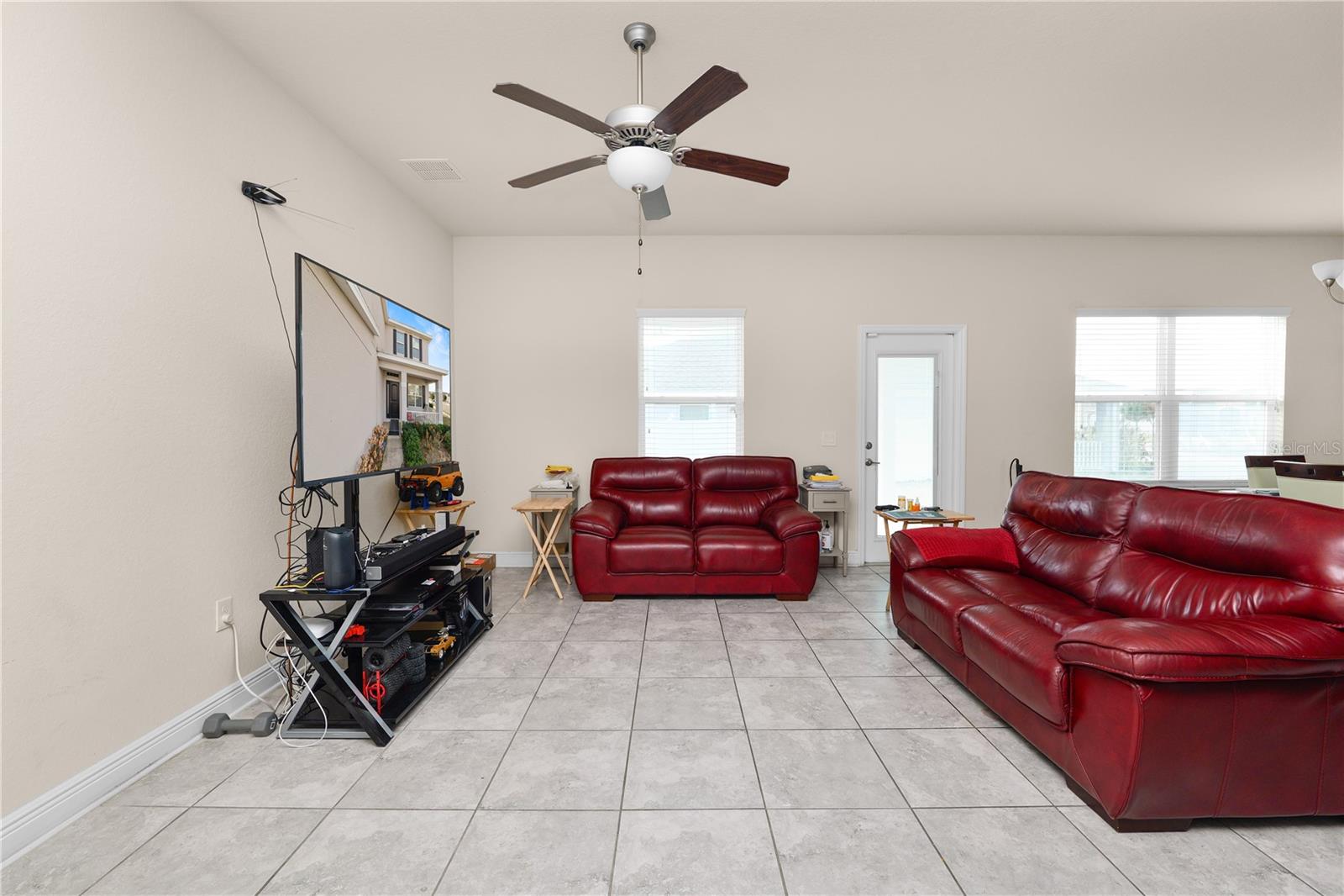 RIDGE/HLND MDWS - Residential