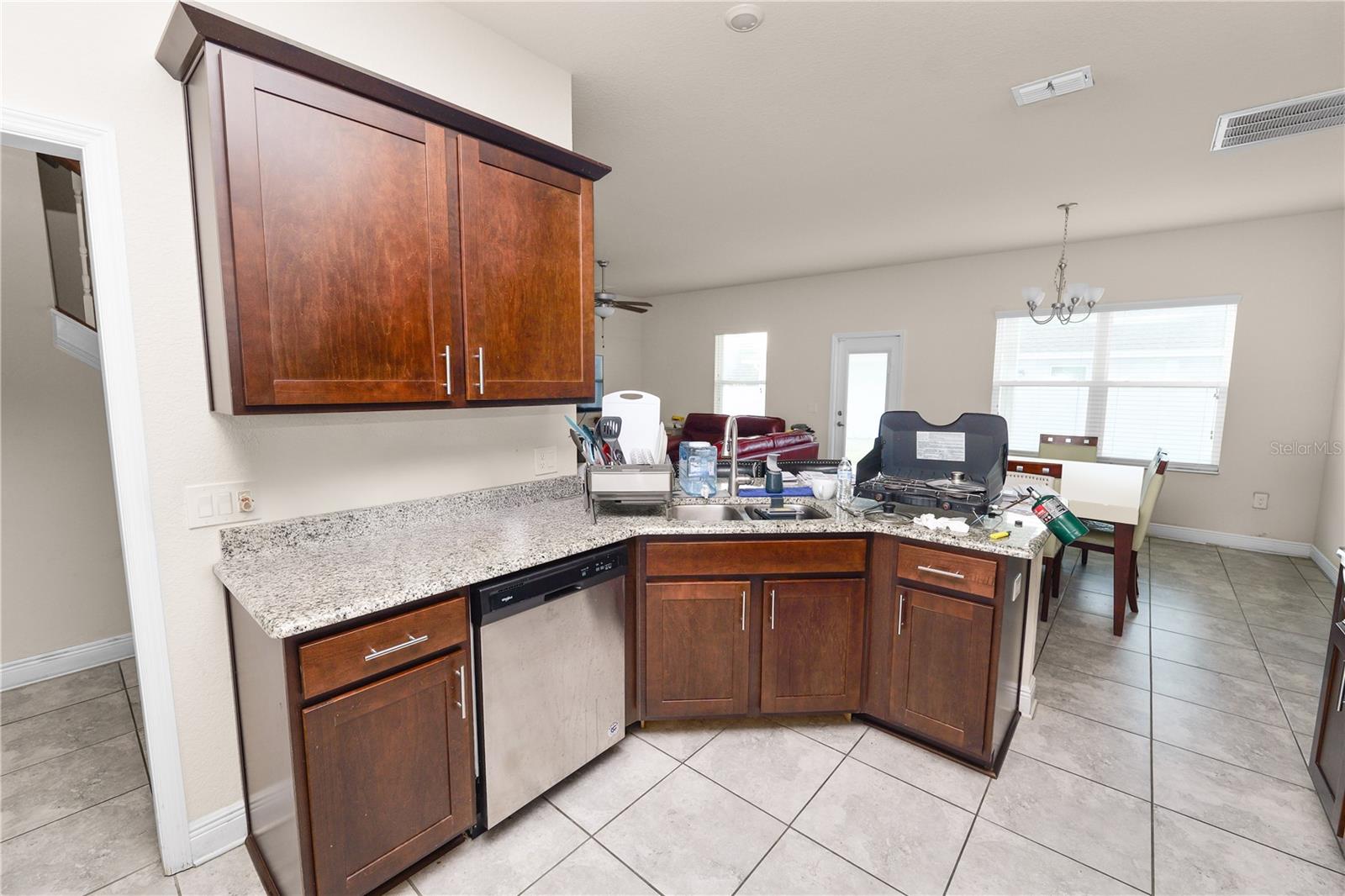 RIDGE/HLND MDWS - Residential