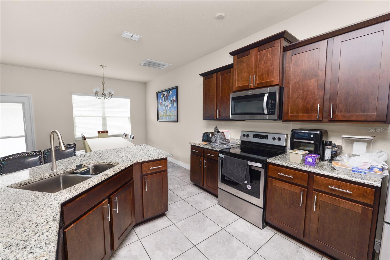 RIDGE/HLND MDWS - Residential