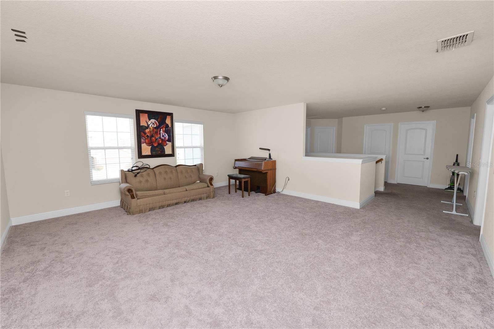 RIDGE/HLND MDWS - Residential