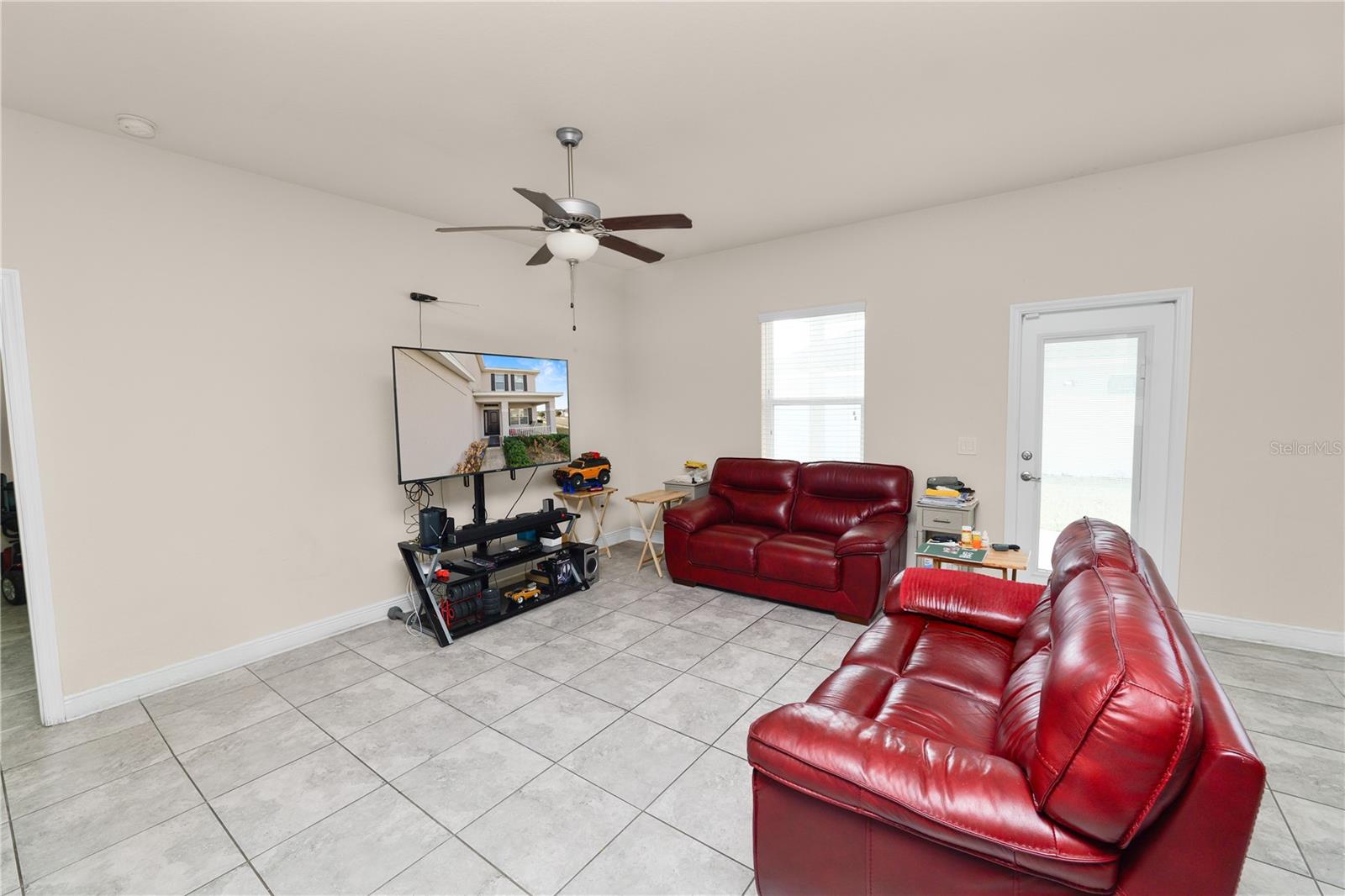 RIDGE/HLND MDWS - Residential