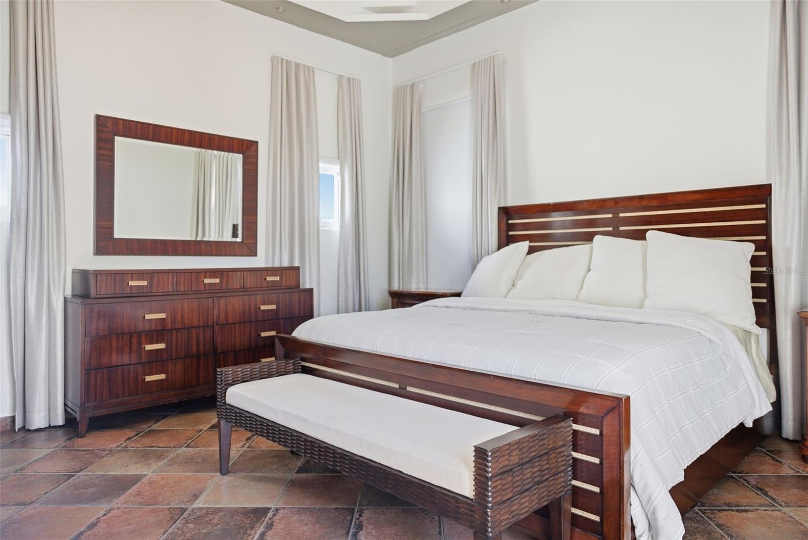 PASEO LAS PALMAS - Residential