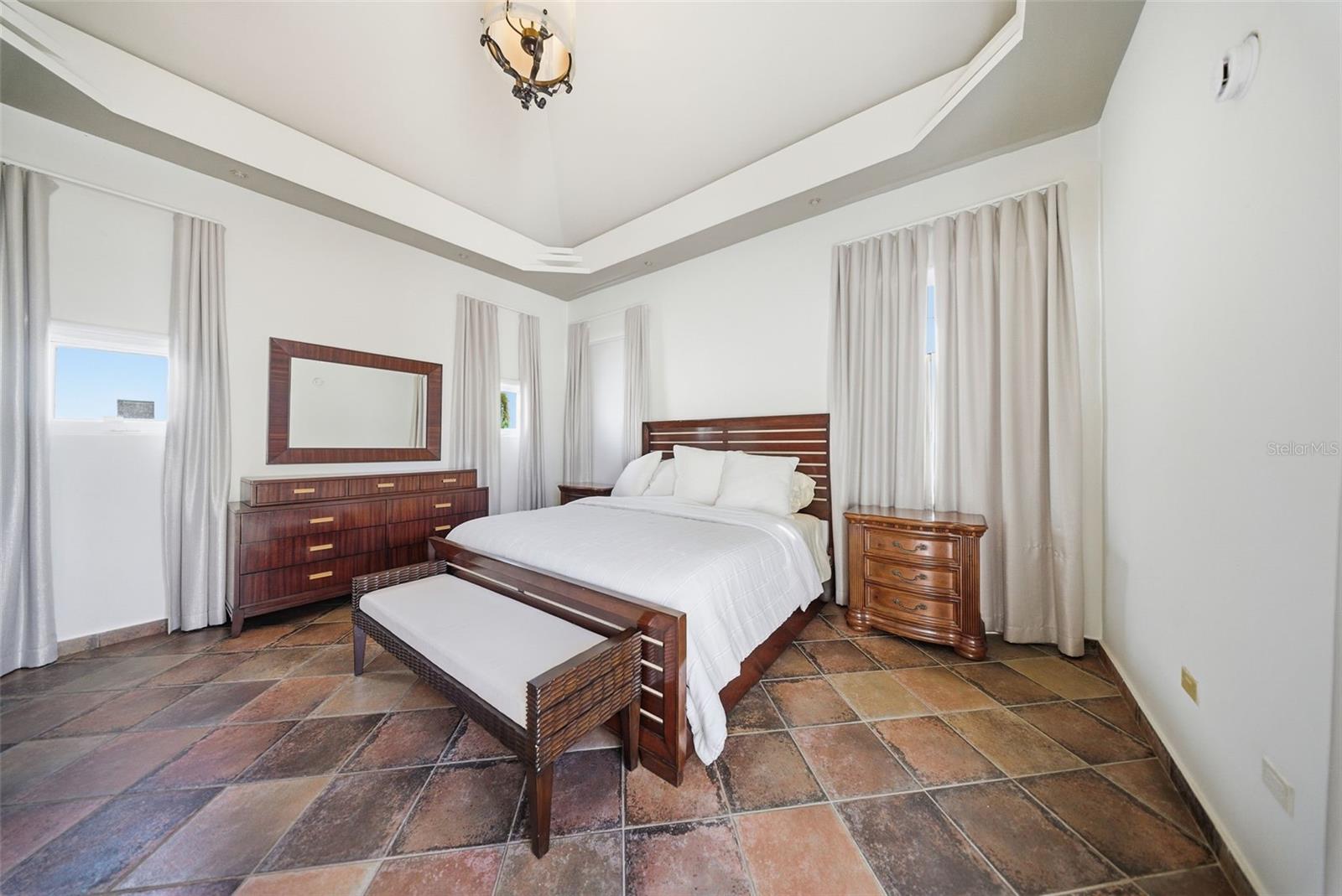 PASEO LAS PALMAS - Residential