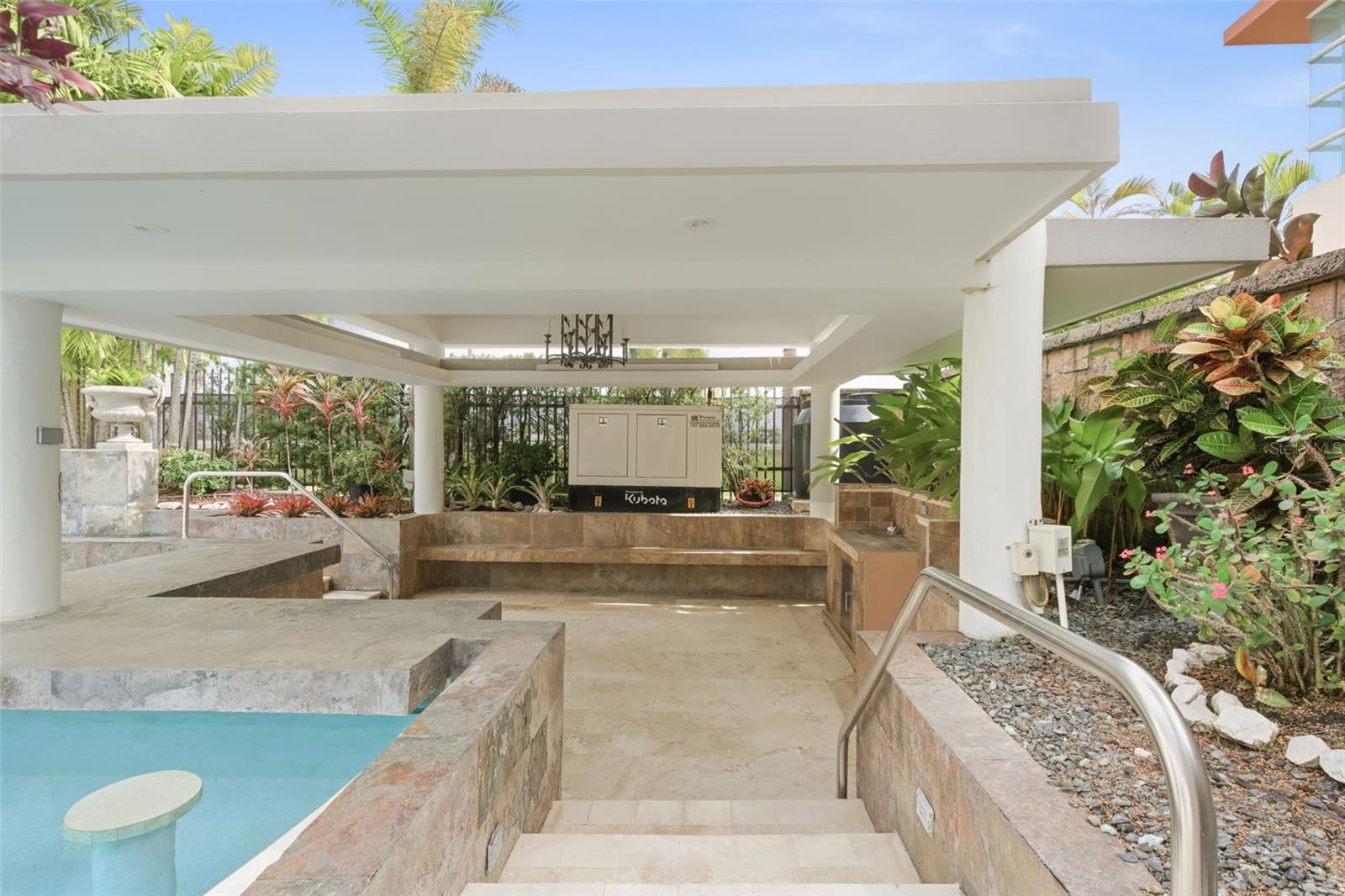 PASEO LAS PALMAS - Residential