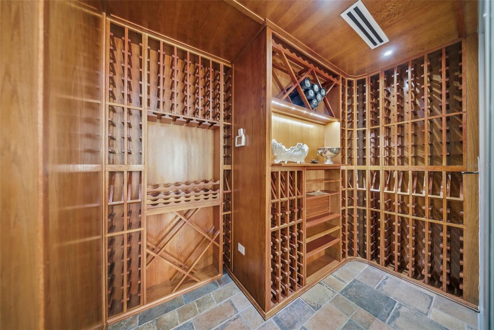 PASEO LAS PALMAS - Residential