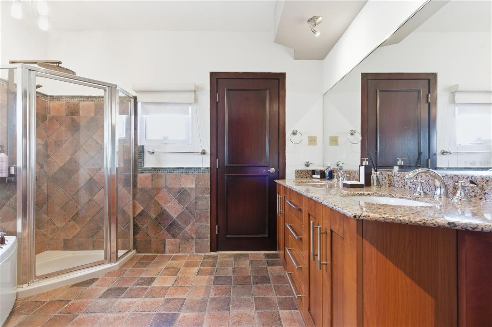 PASEO LAS PALMAS - Residential