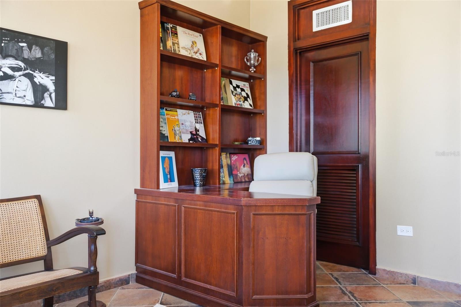 PASEO LAS PALMAS - Residential