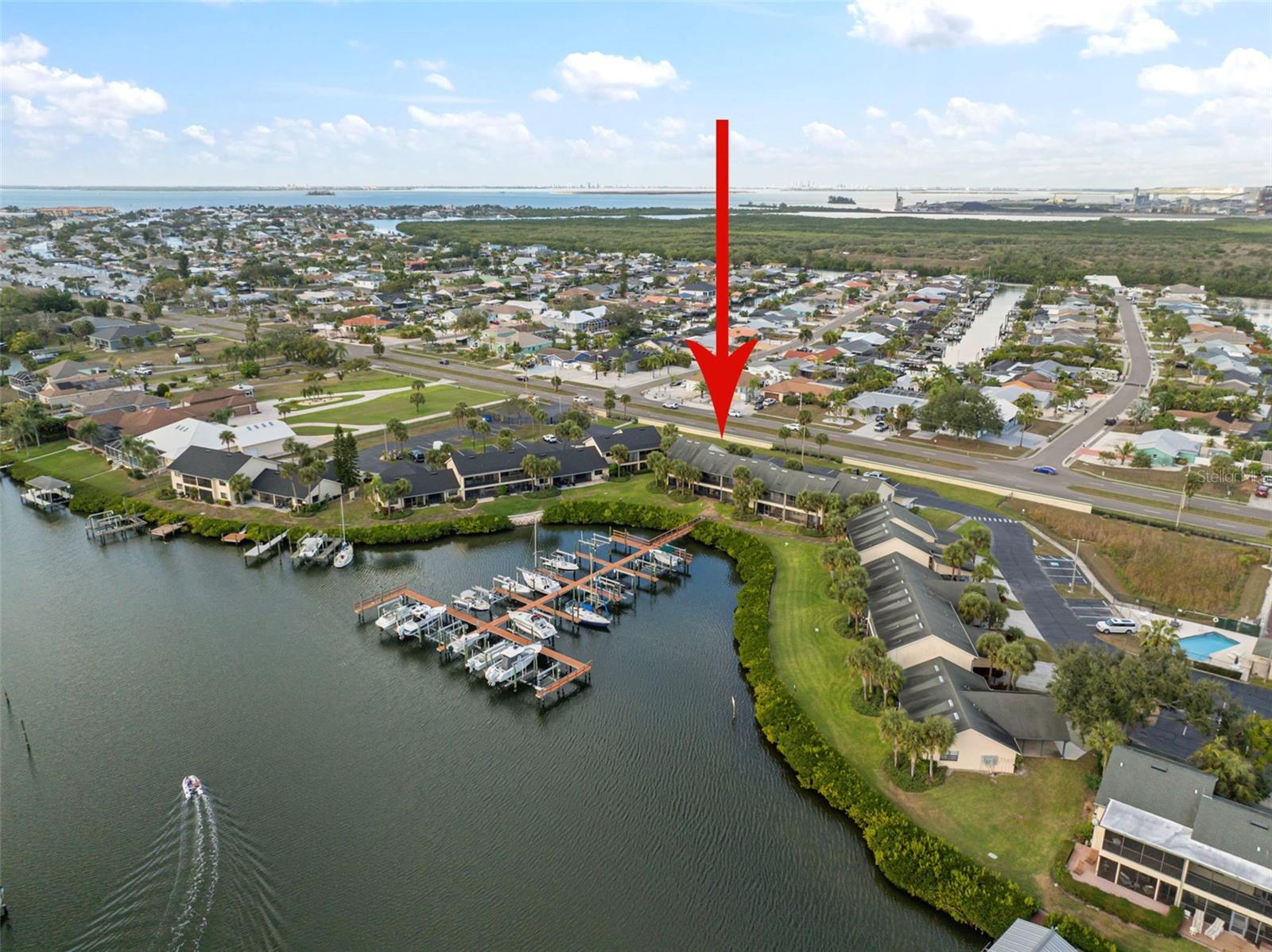 YARDARM CONDO PH I - Residential