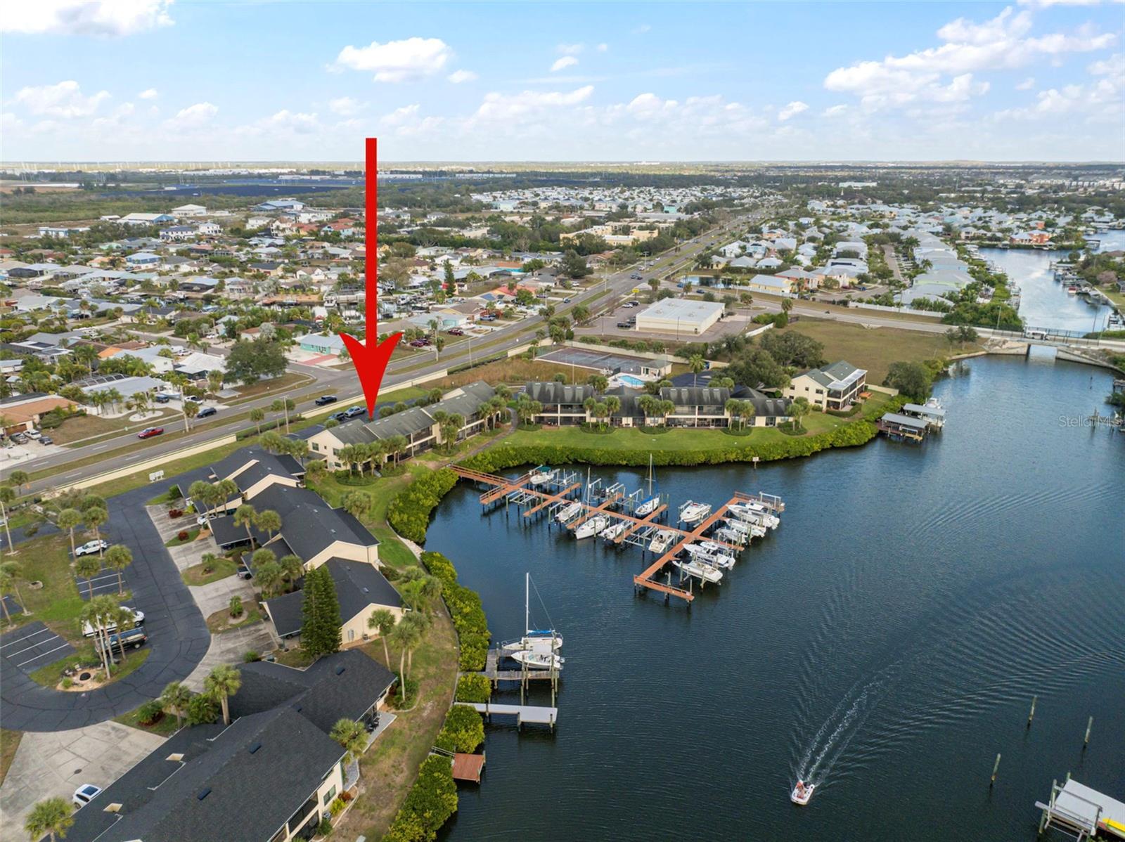 YARDARM CONDO PH I - Residential