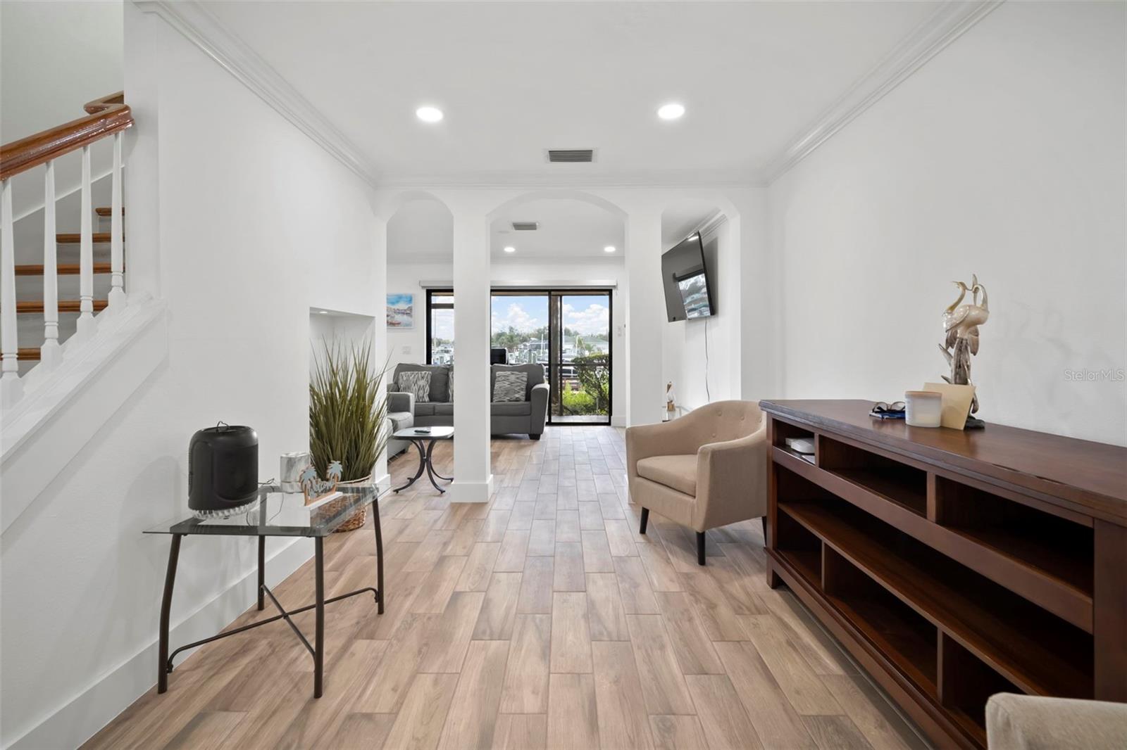 YARDARM CONDO PH I - Residential