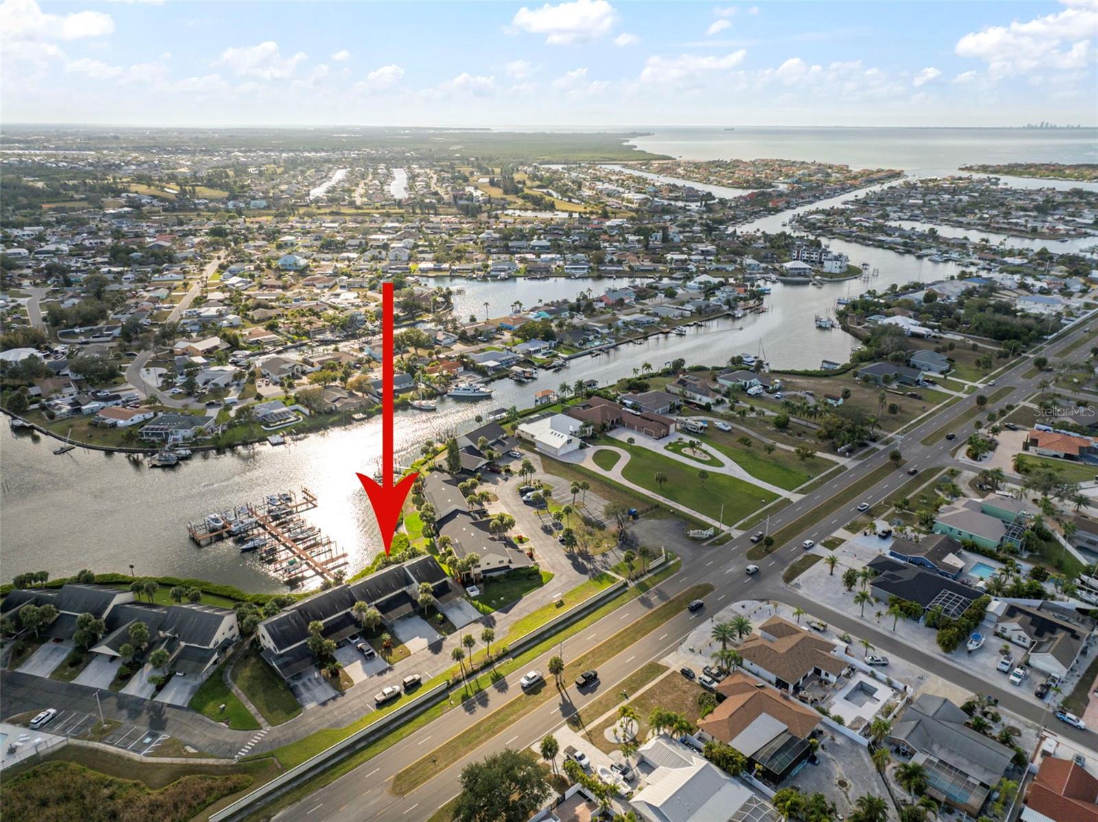 YARDARM CONDO PH I - Residential