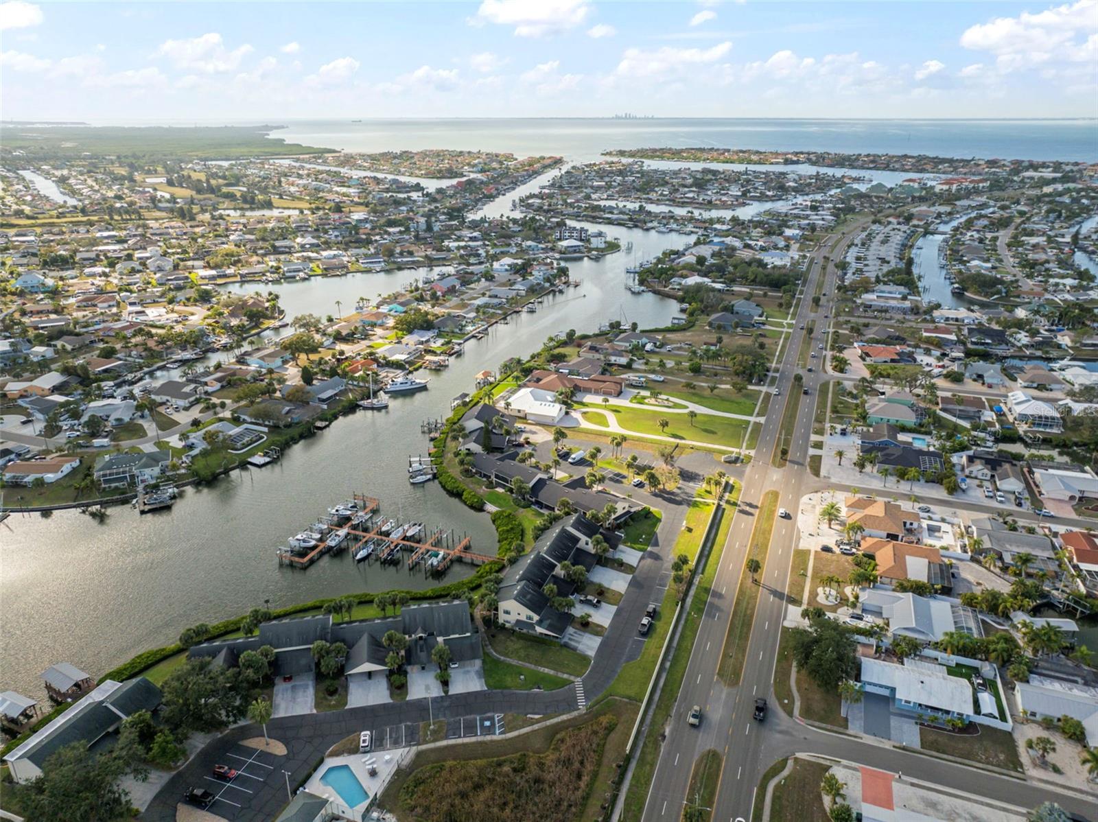 YARDARM CONDO PH I - Residential