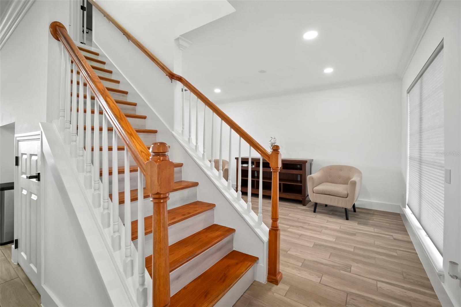 YARDARM CONDO PH I - Residential