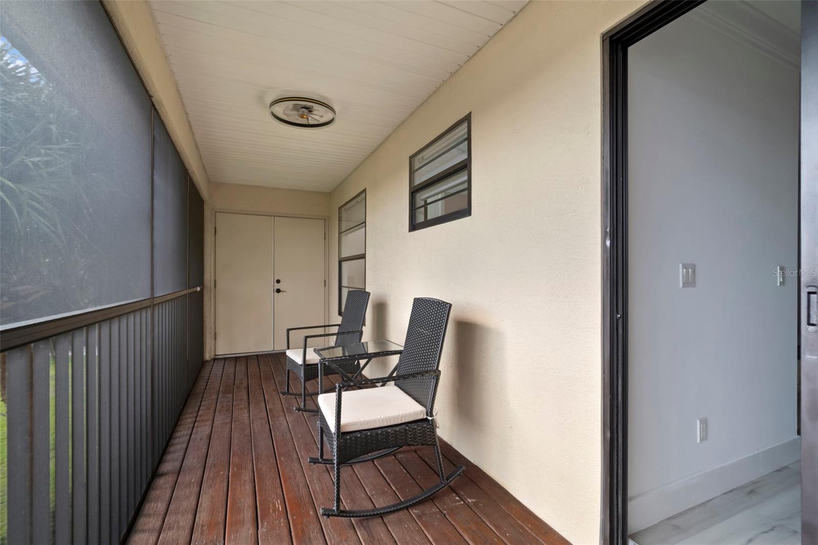 YARDARM CONDO PH I - Residential